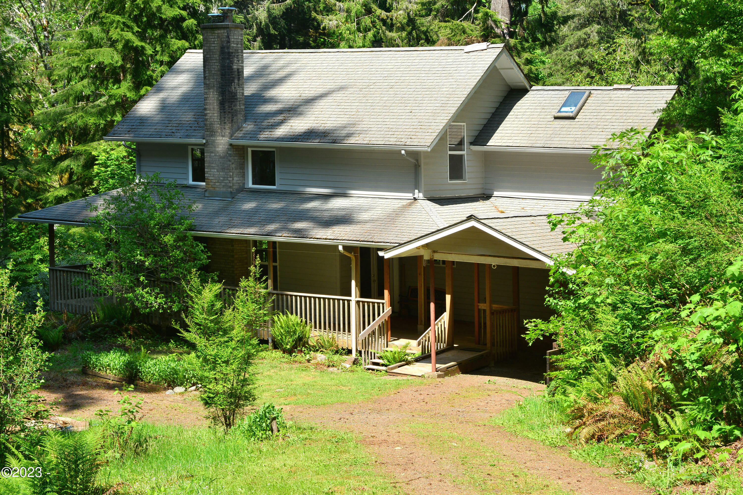 Property Photo:  4699 Salmon River Hwy  OR 97368 