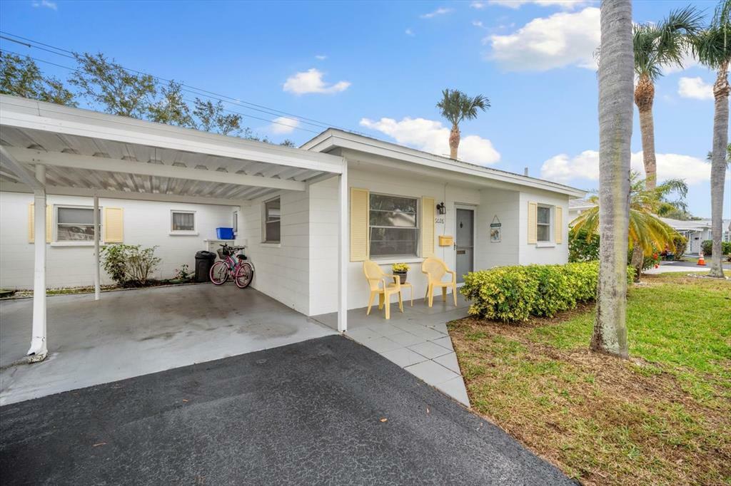 Property Photo:  6026 Arlene Way  FL 34207 