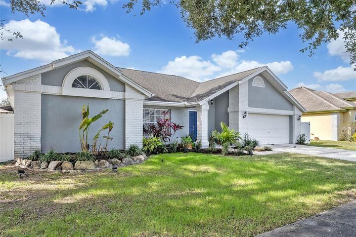 Property Photo: 2244 Albion Avenue FL 32833