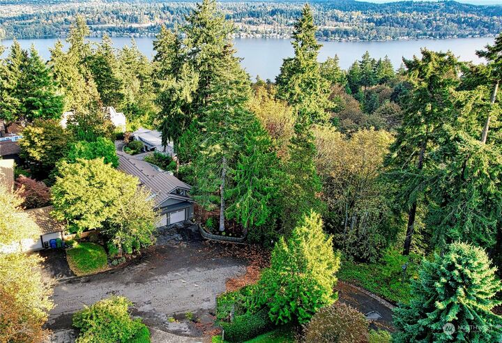 Property Photo:  4610 92nd Avenue SE  WA 98040 