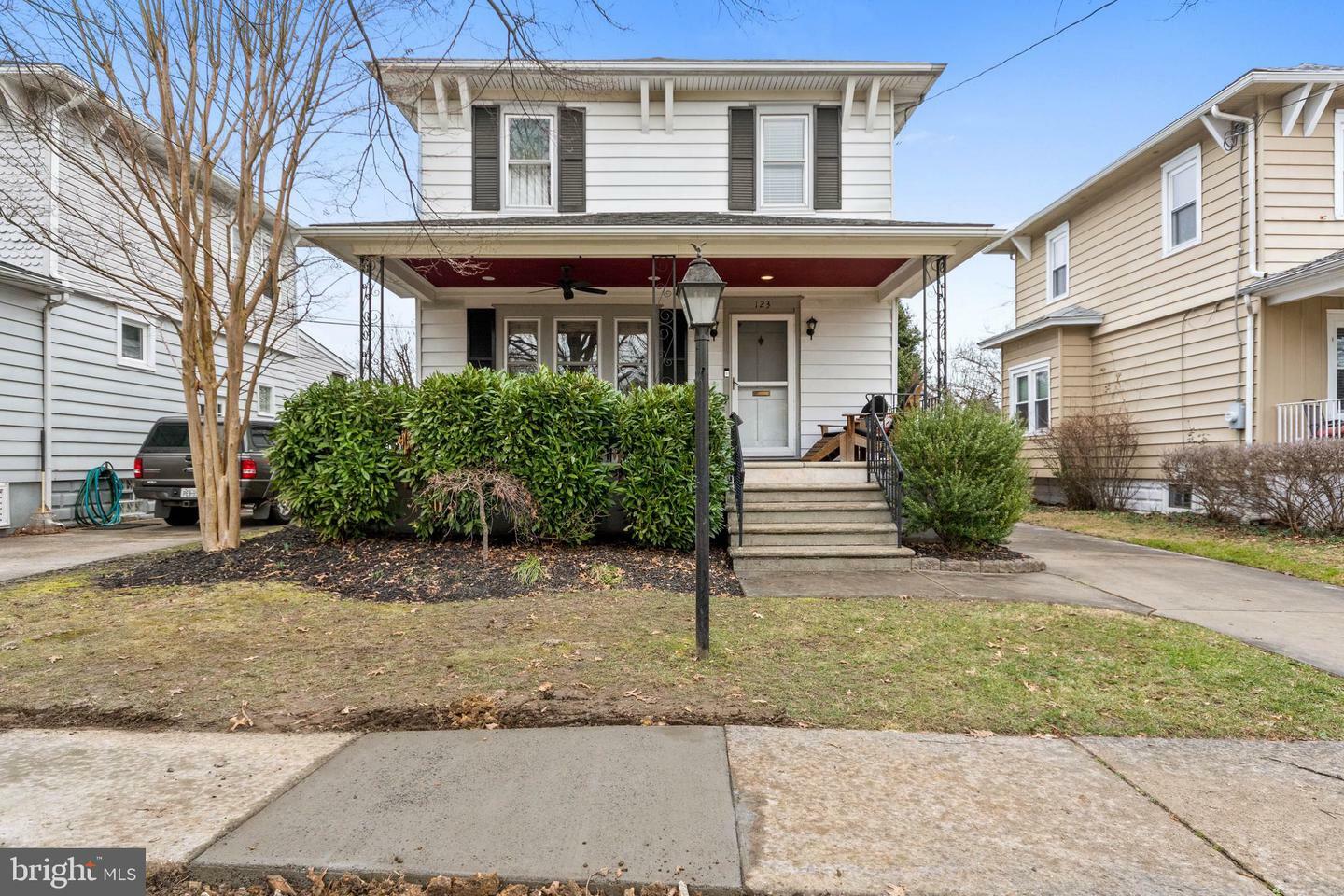 Property Photo:  123 E Cedar Avenue  NJ 08107 