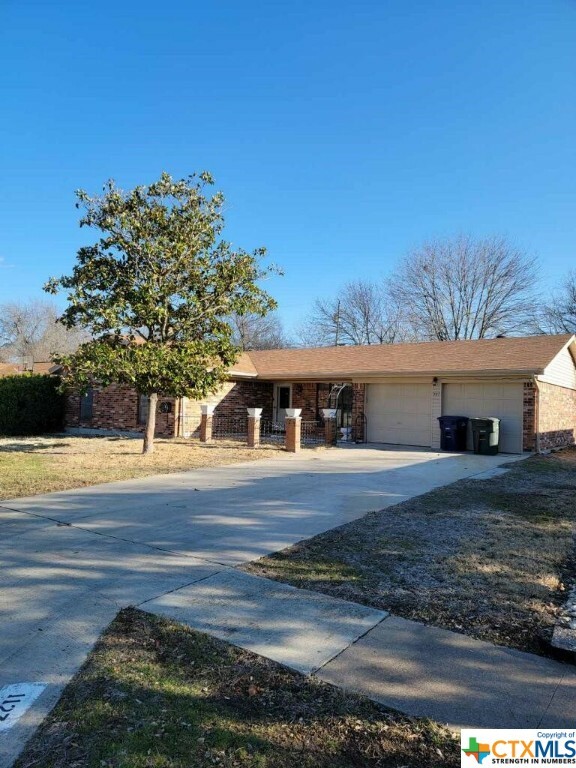 Property Photo:  1127 Rhonda Lee Street  TX 76522 