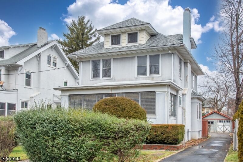 Property Photo:  15 Beechwood Pl  NJ 07205 