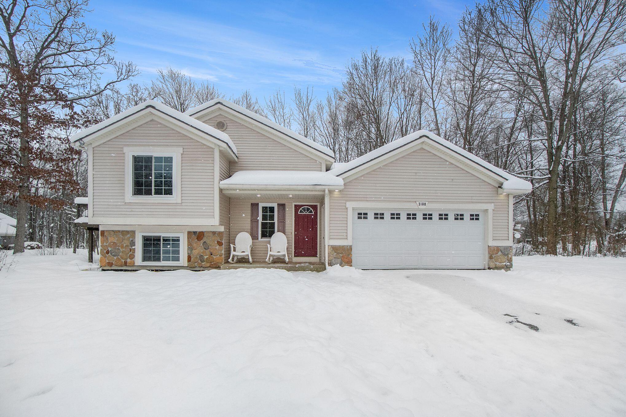 Property Photo: 3180 Rolling Oaks Court MI 49419