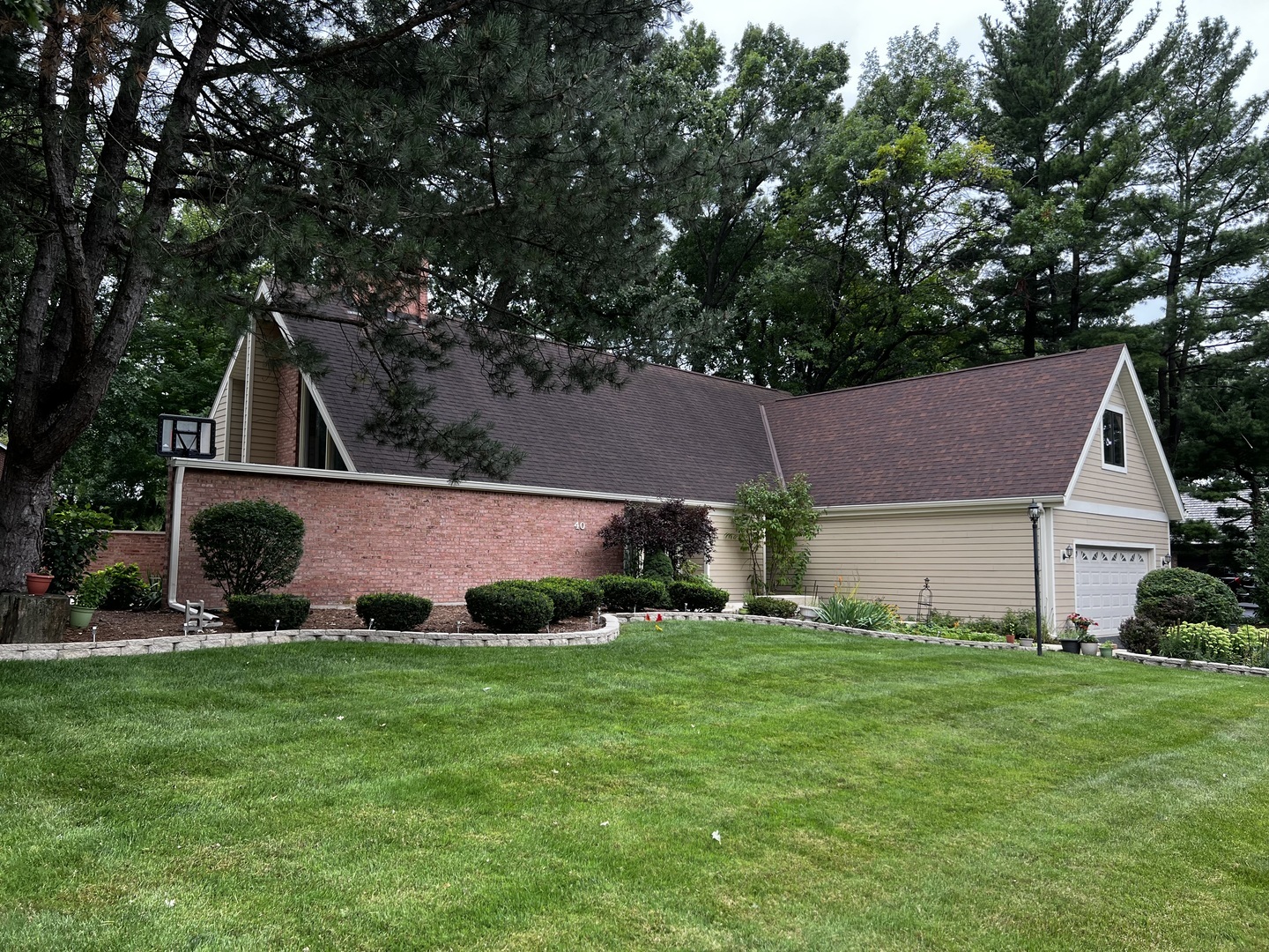 Property Photo:  40 Mockingbird Lane  IL 60523 