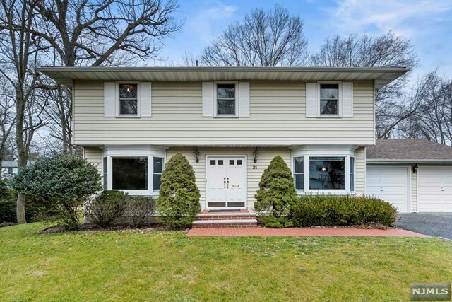 Property Photo:  31 Evergreen Place  NJ 07627 