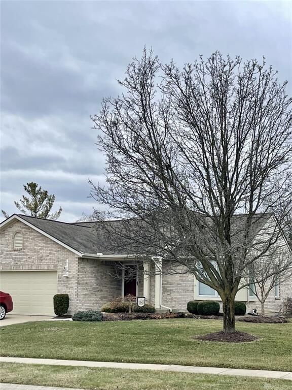 Property Photo: 1629 Brandonhall Drive OH 45342