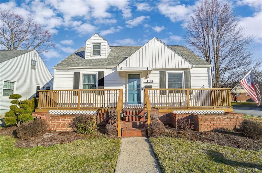 Property Photo:  1169 E Lindsey Avenue  OH 45342 