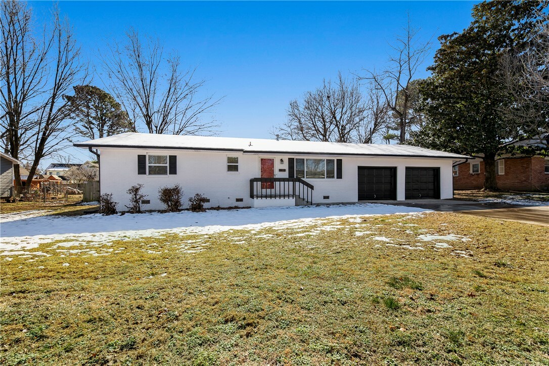 Property Photo:  705 NW 7th Street  AR 72712 