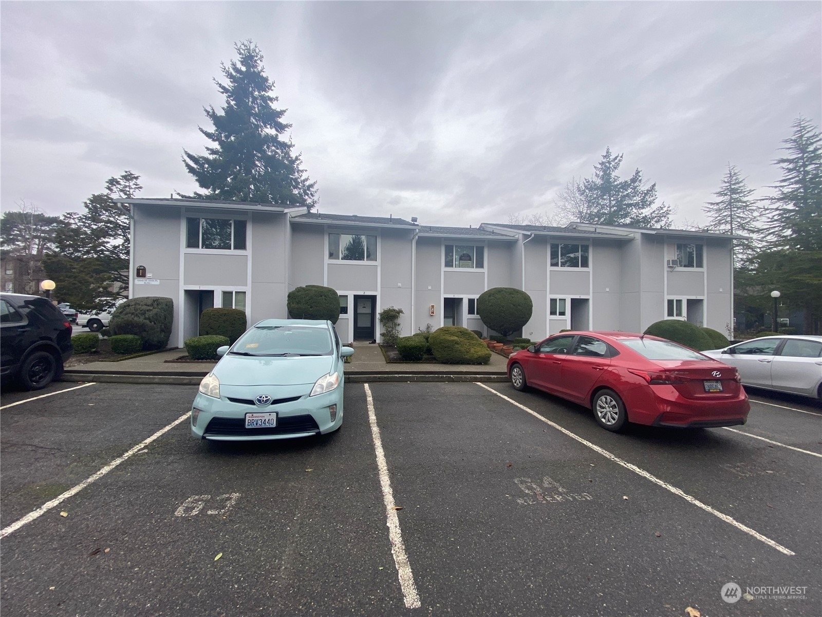 Property Photo: 10648 254th Place SE I-2 WA 98030