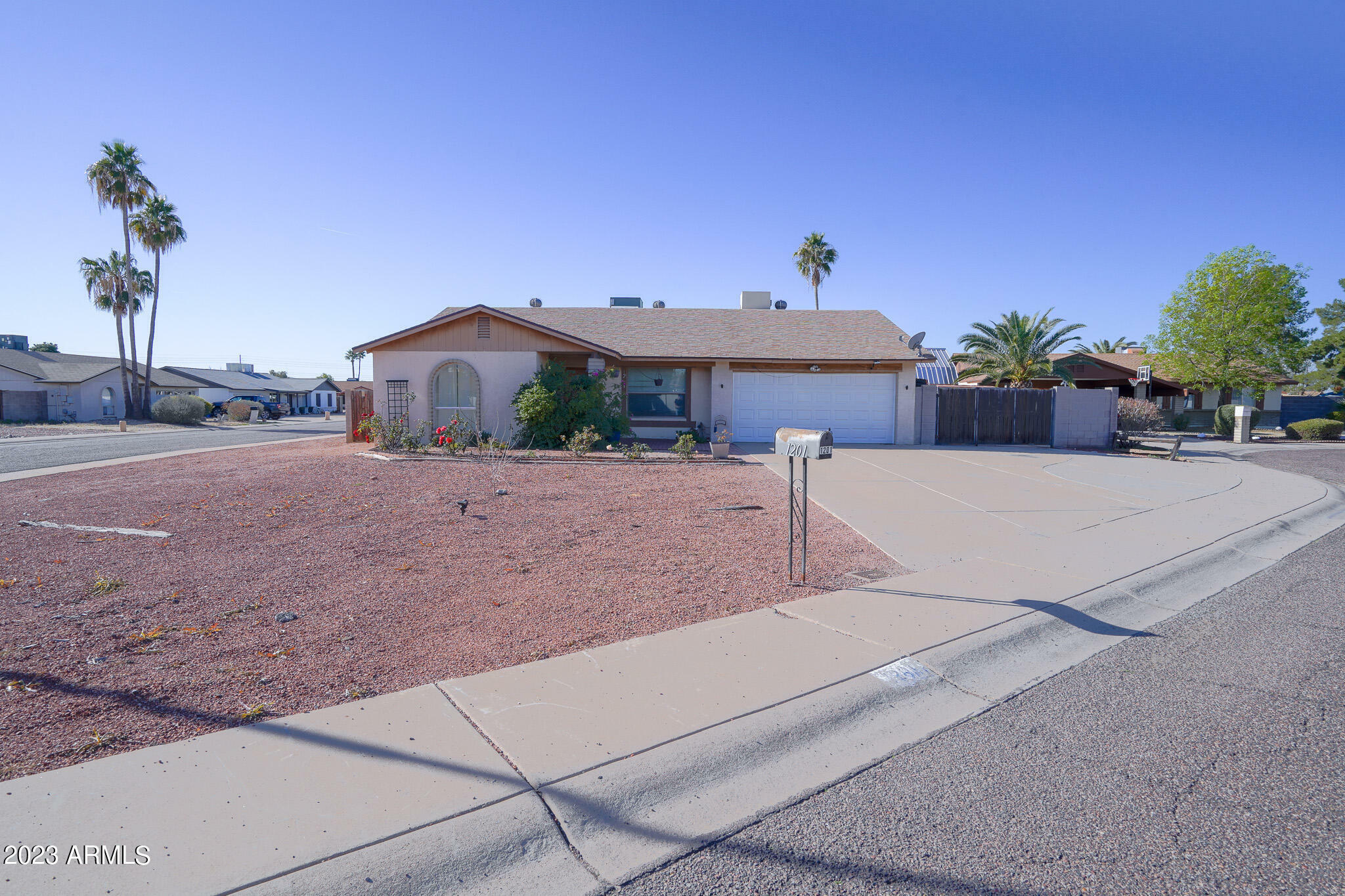 Property Photo:  1201 W Morrow Drive  AZ 85027 