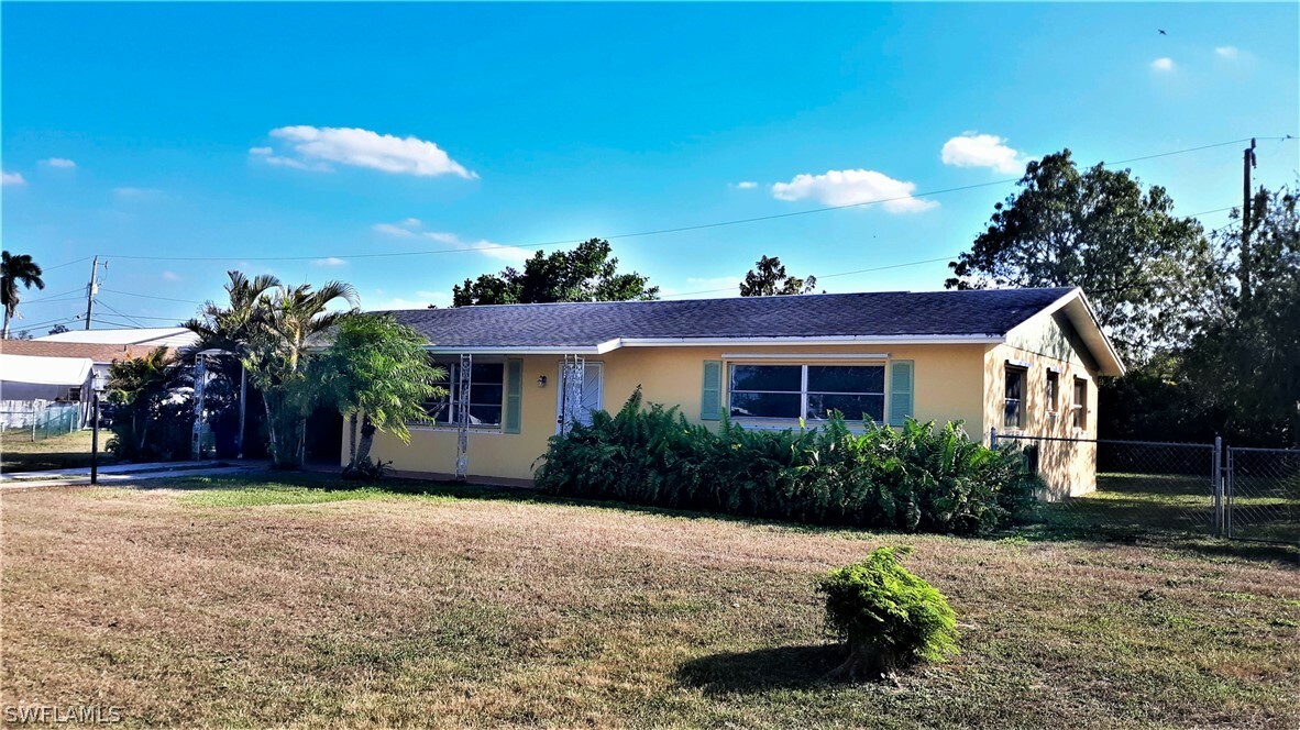 Property Photo:  502 Wyoming Road  FL 33936 