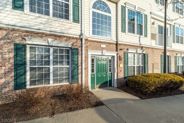 87 Limerick Ln  Lopatcong Twp. NJ 08865 photo