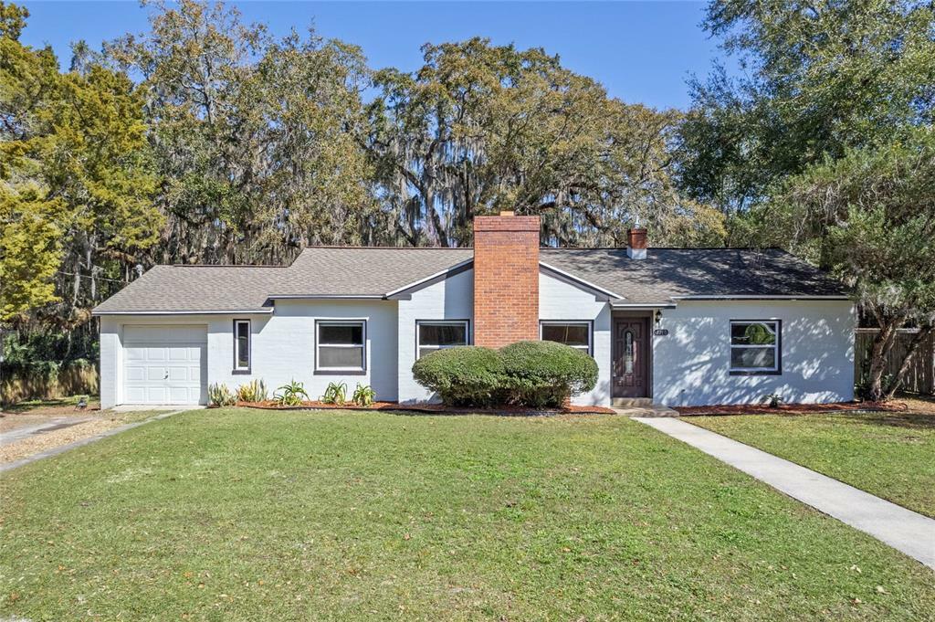 Property Photo:  1210 Sunshine Avenue  FL 34748 