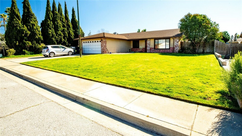 Property Photo:  652 Hope Terrace Court  CA 93455 