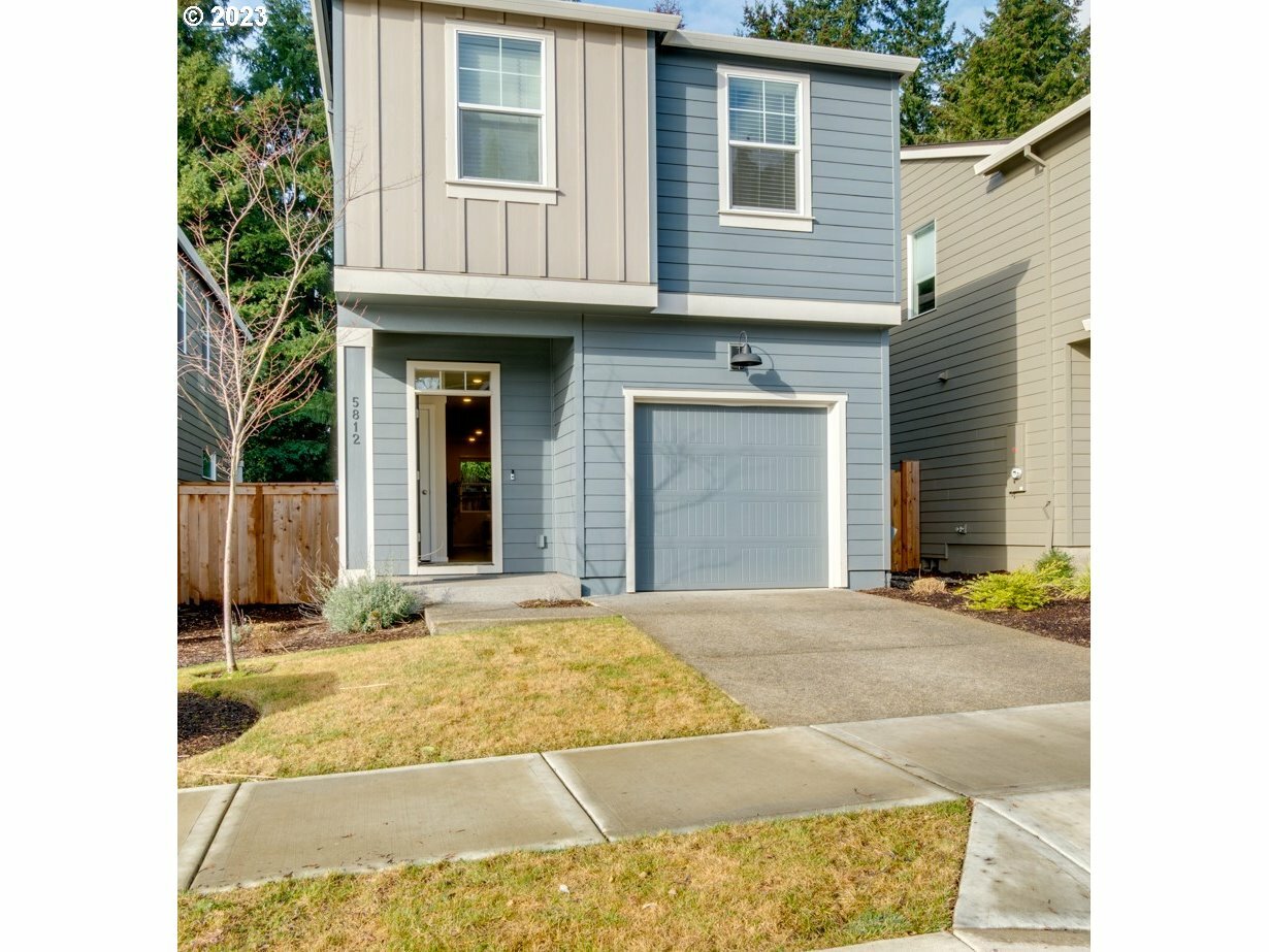 Property Photo: 5812 NE 80th Ct WA 98662