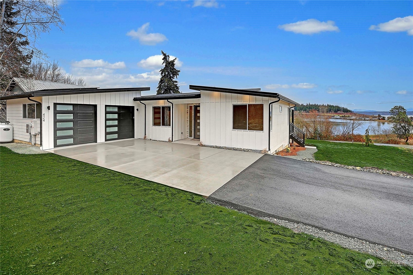 Property Photo:  424 Lehman Drive  WA 98282 