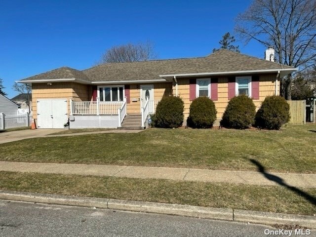 47 Burling Lane S  West Islip NY 11795 photo