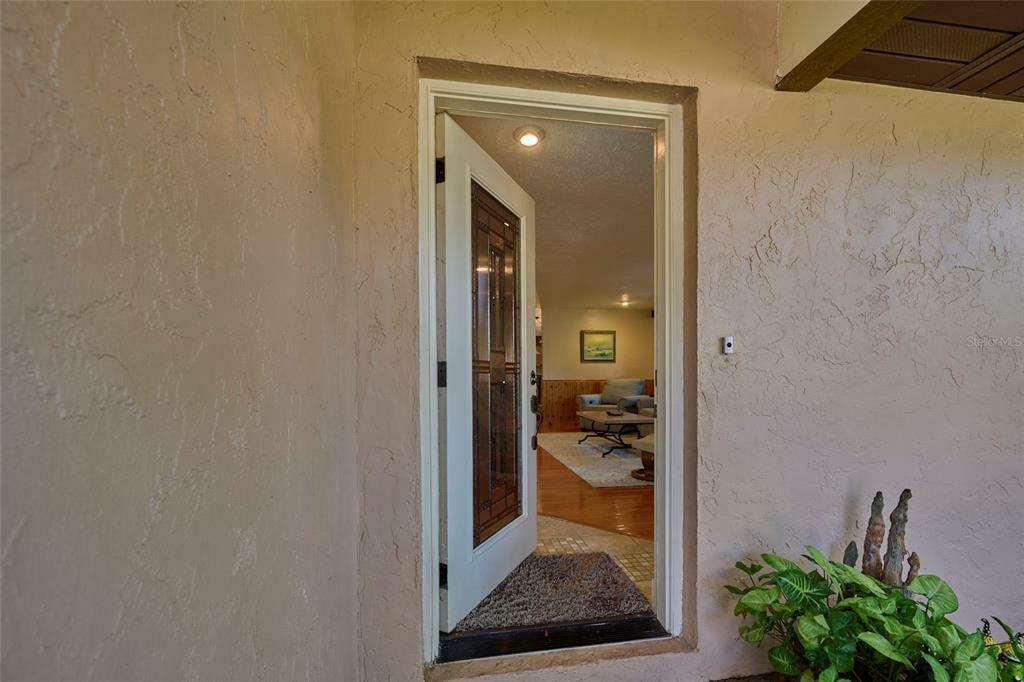 Property Photo: 467 Muirfield Court FL 33884