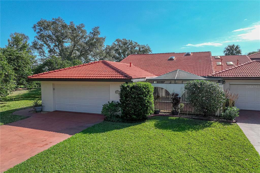 Property Photo: 571 Clubhouse Drive FL 33898
