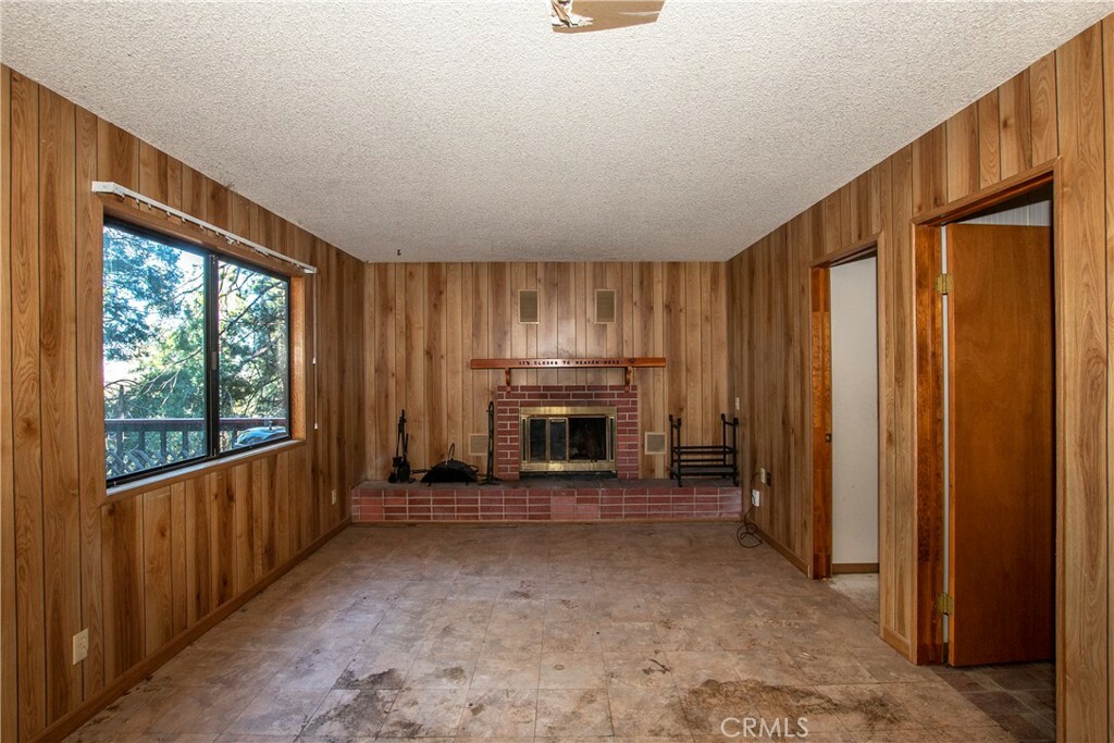 Property Photo:  22081 Knutzford Road  CA 92322 