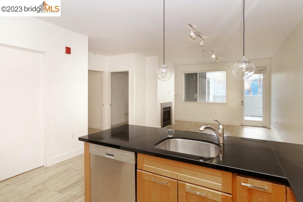 Property Photo: 2300 Broadway CA 94612