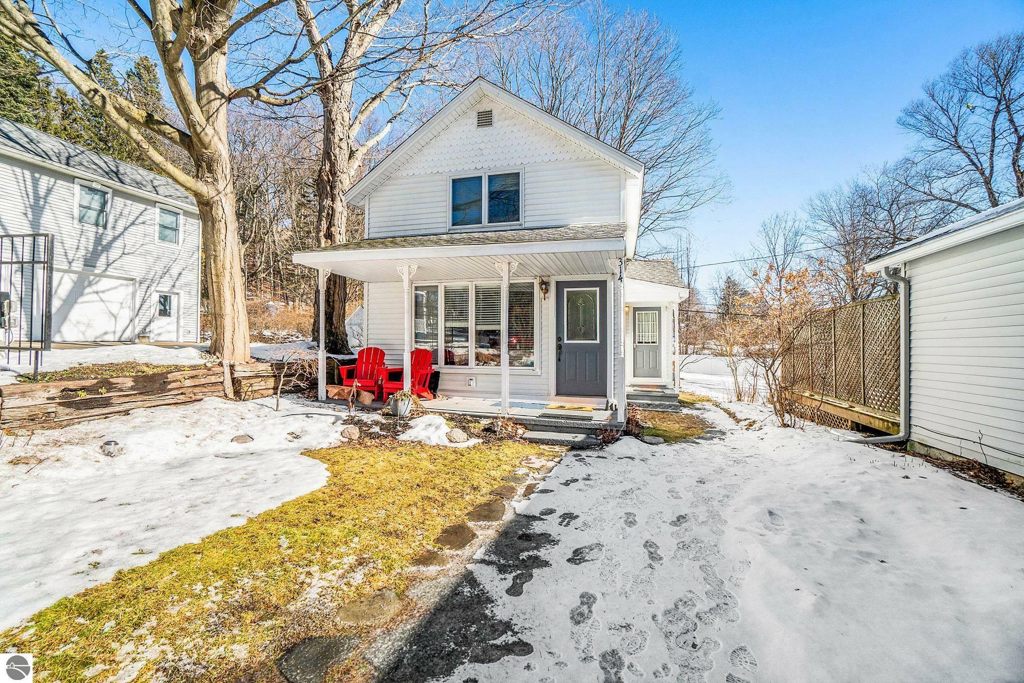 Property Photo:  314 Michigan Avenue  MI 49635 