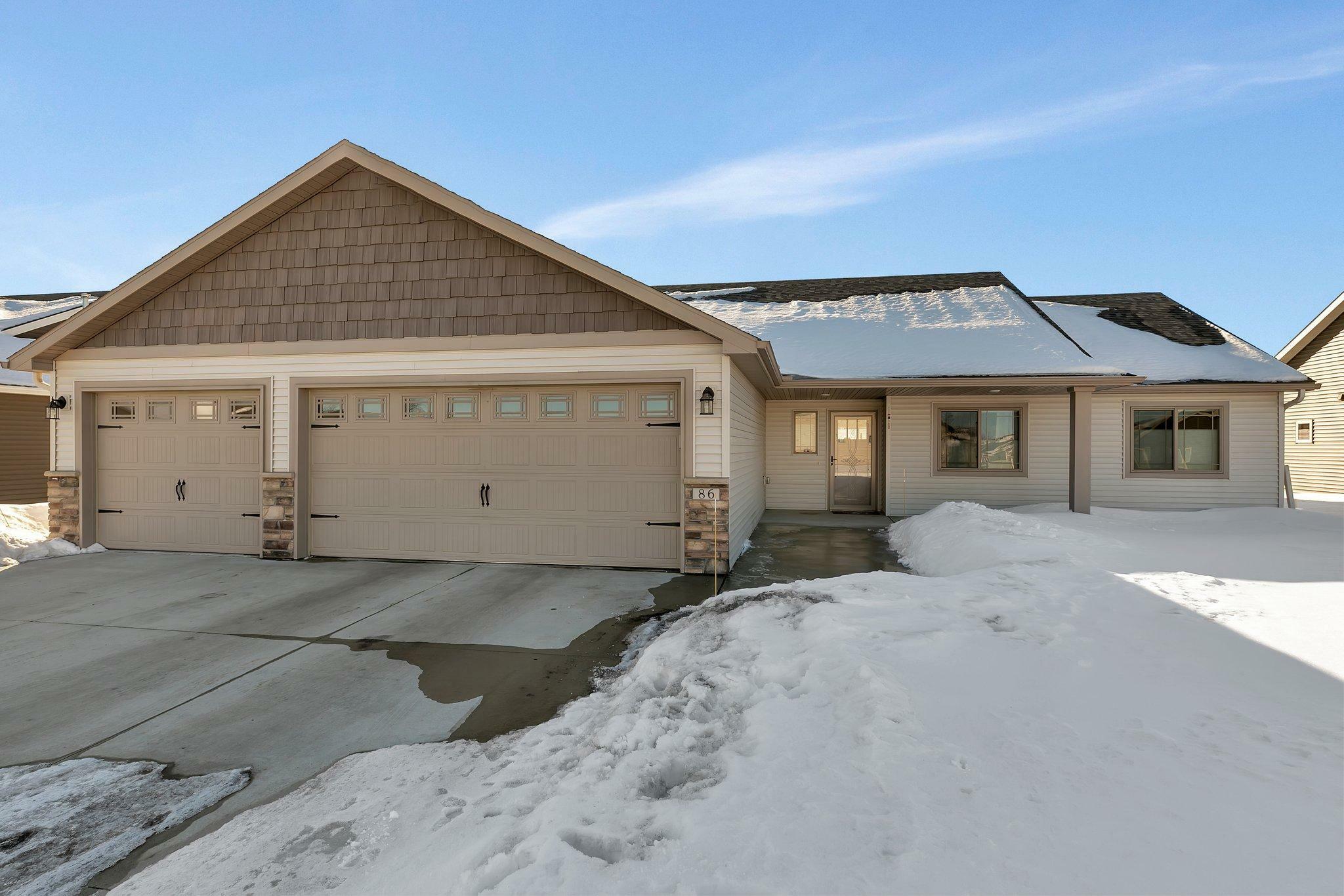 Property Photo:  86 Glenview Loop  MN 56303 