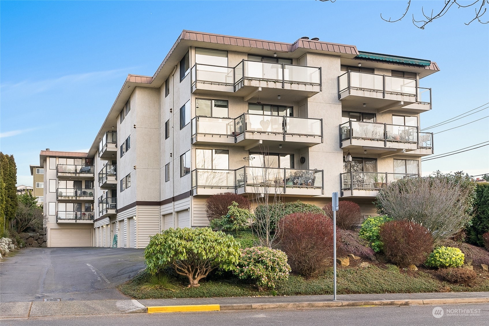 Property Photo:  217 Alder Street 304  WA 98020 