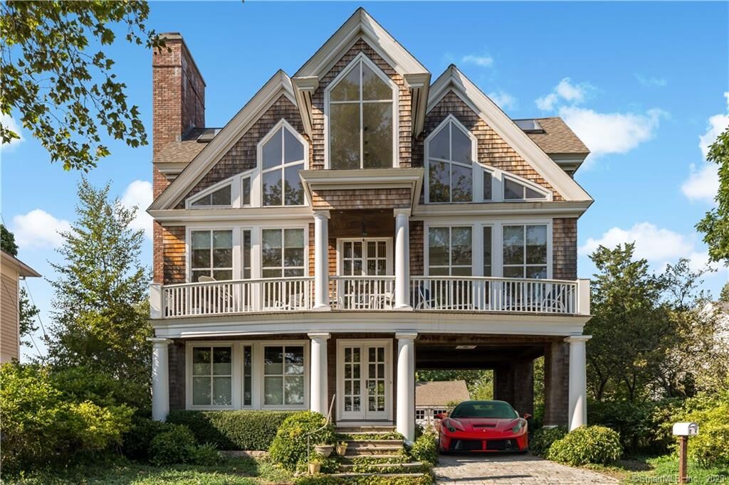 Property Photo: 2 Sachem Road CT 06405