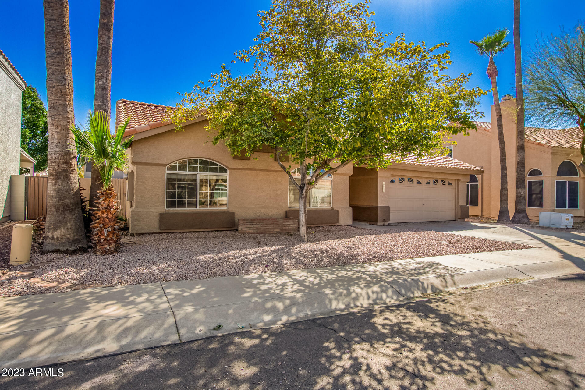 Property Photo:  4213 E Brookwood Court E  AZ 85048 