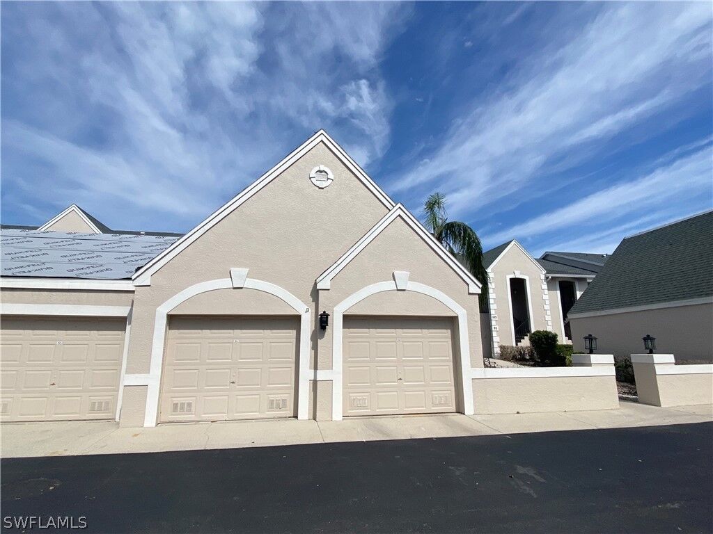 Property Photo:  12130 Kelly Greens Boulevard 94  FL 33908 