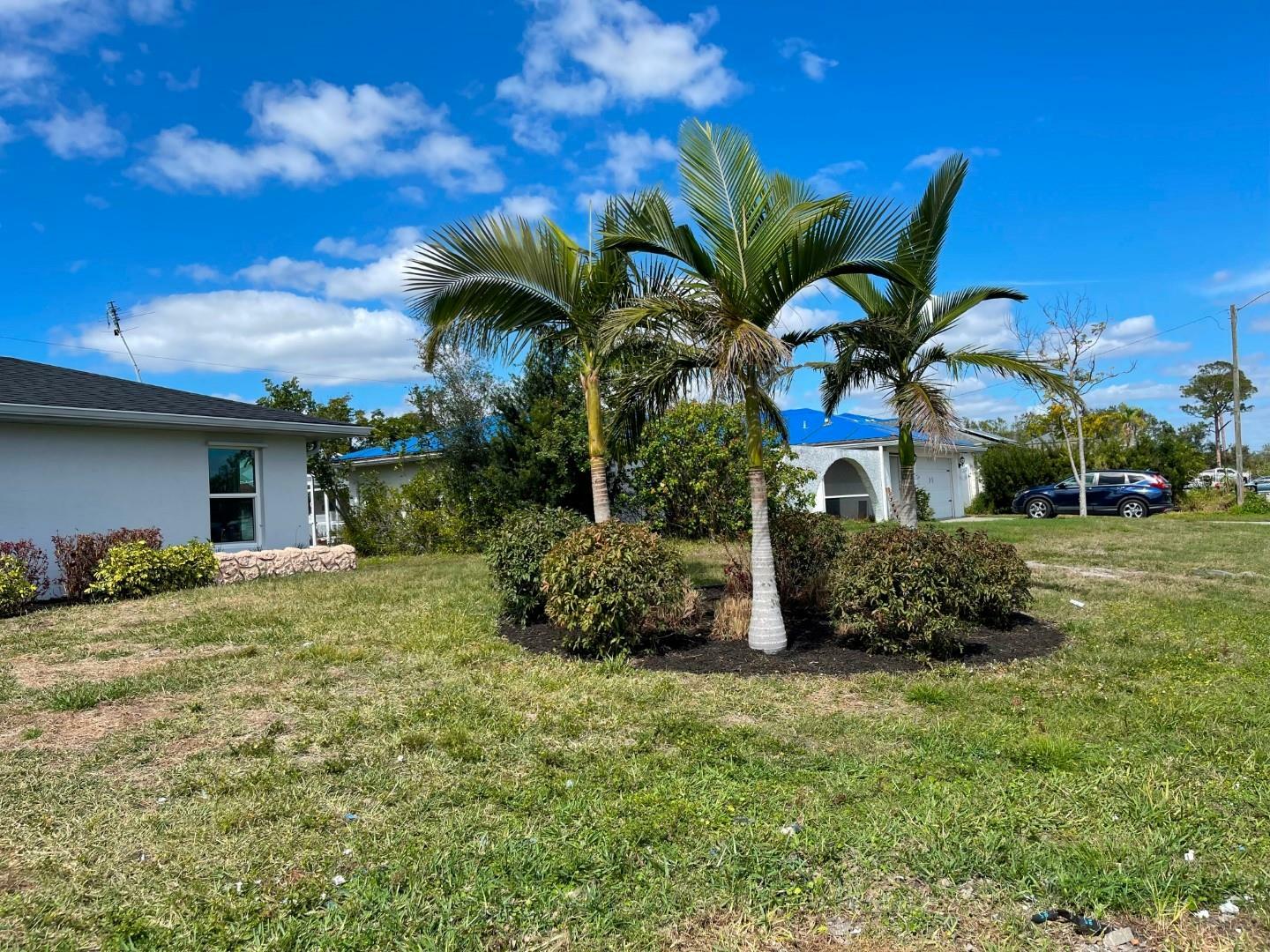 Property Photo:  2407 Briarwood Street  FL 33980 