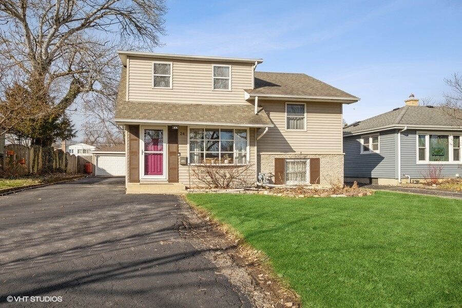 Property Photo:  24 N 2nd Avenue  IL 60181 