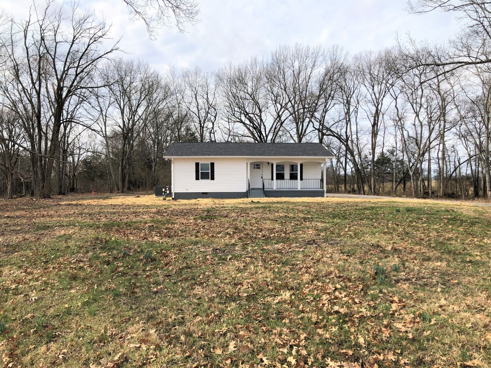 Property Photo: 141 Old Nashville Dirt Rd TN 37160