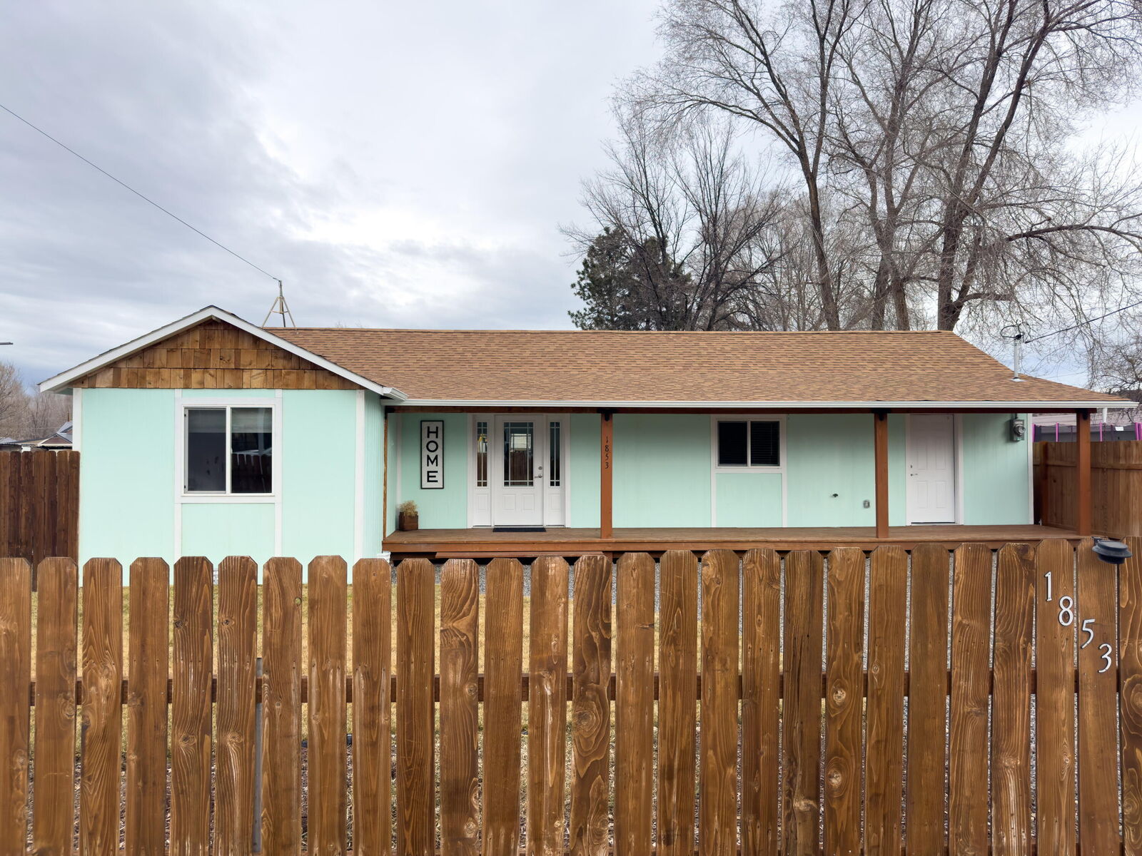 Property Photo:  1853 SE Melrose Drive  OR 97754 