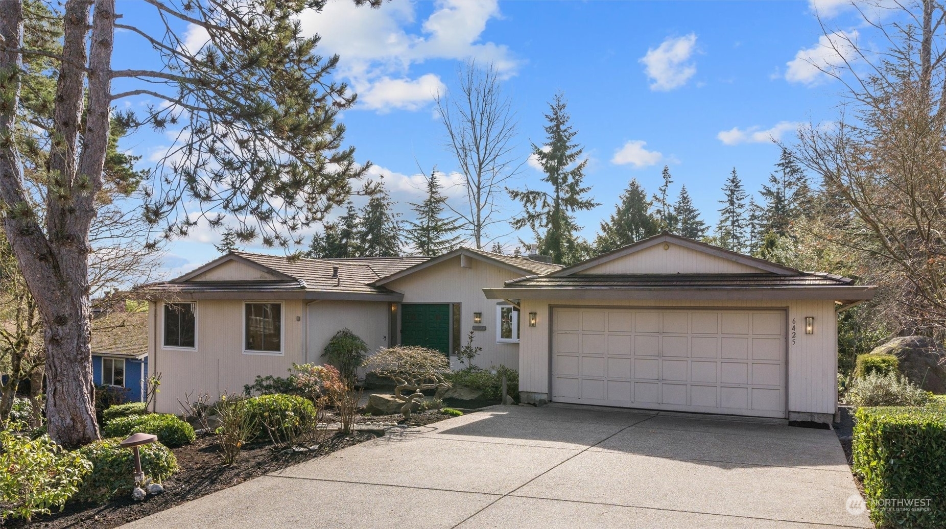 Property Photo:  6425 NE 190th Street  WA 98028 