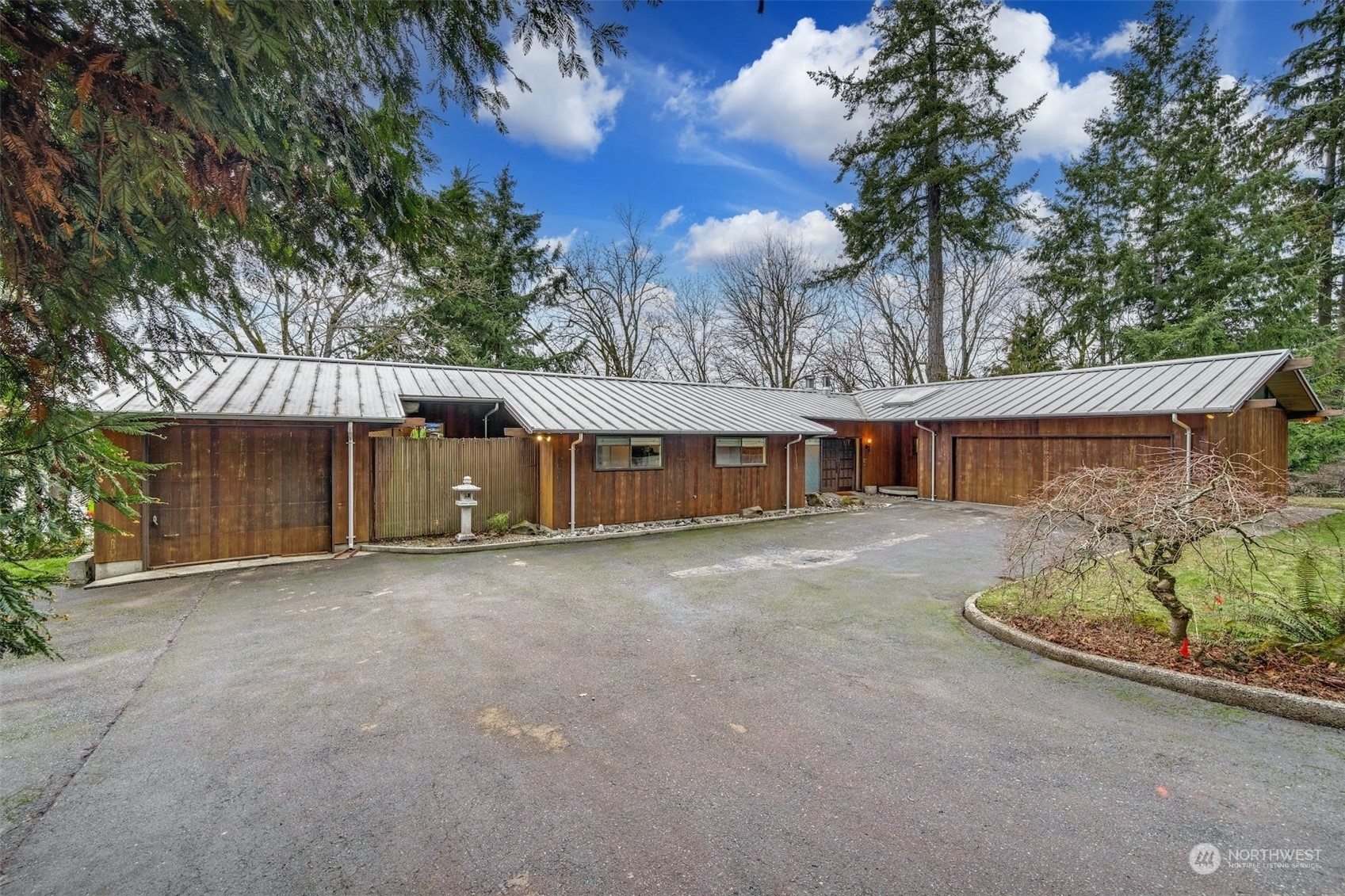 Property Photo:  737 Wynwood Drive  WA 98030 