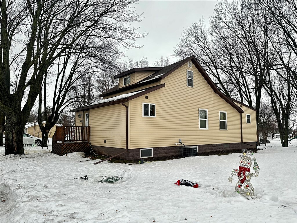 Property Photo: 503 N Lincoln Street WI 54771