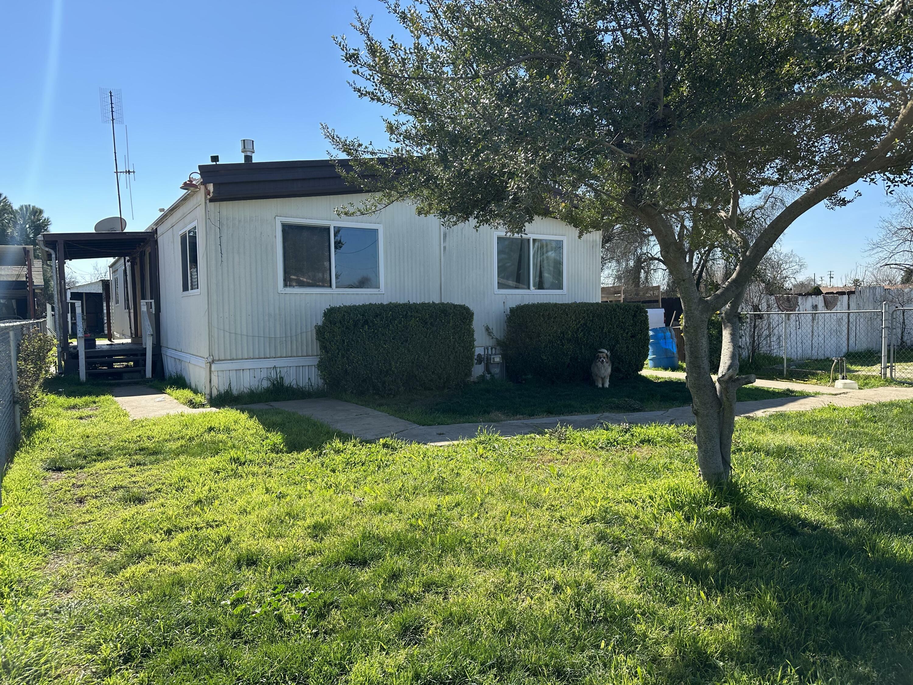 Property Photo:  15915 Beechwood Avenue  CA 93235 