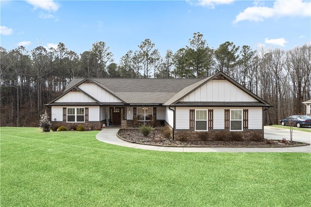 Property Photo:  420 Northstar Drive  GA 30180 