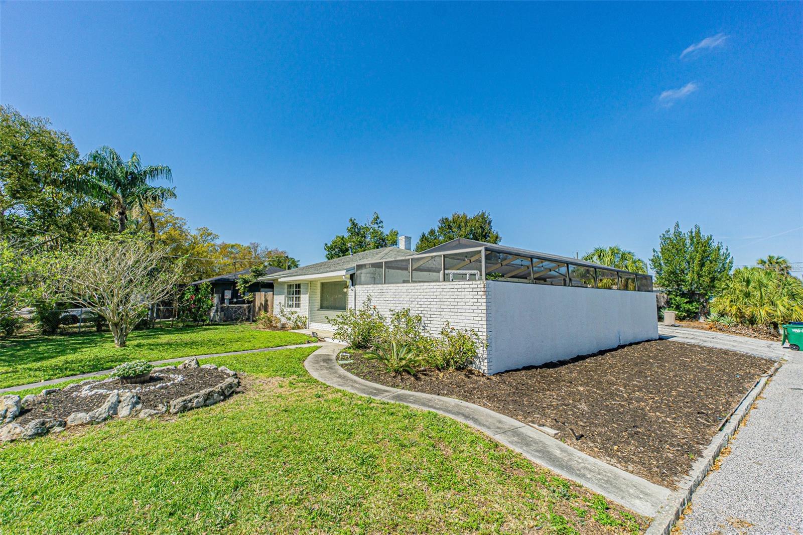 Property Photo:  4013 W Waterman Avenue  FL 33609 