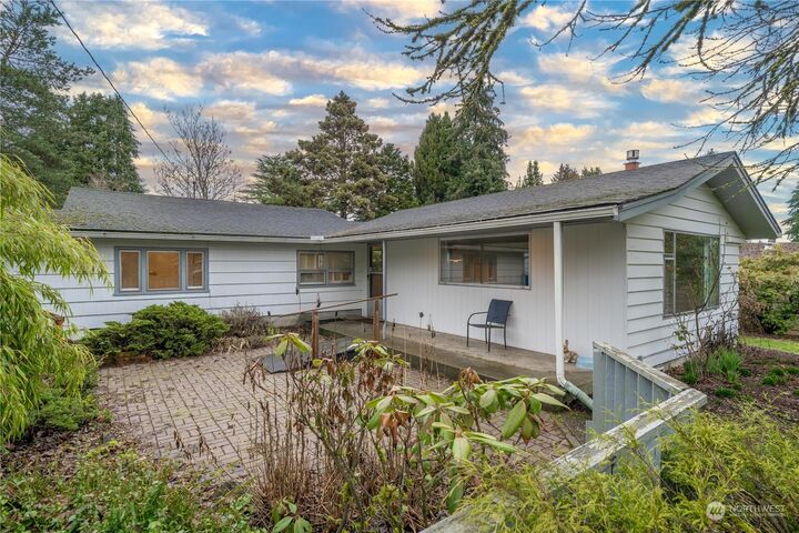 Property Photo:  2020 NE 117th Street  WA 98125 
