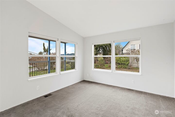 Property Photo: 600 NE Lincoln Road 4 WA 98370
