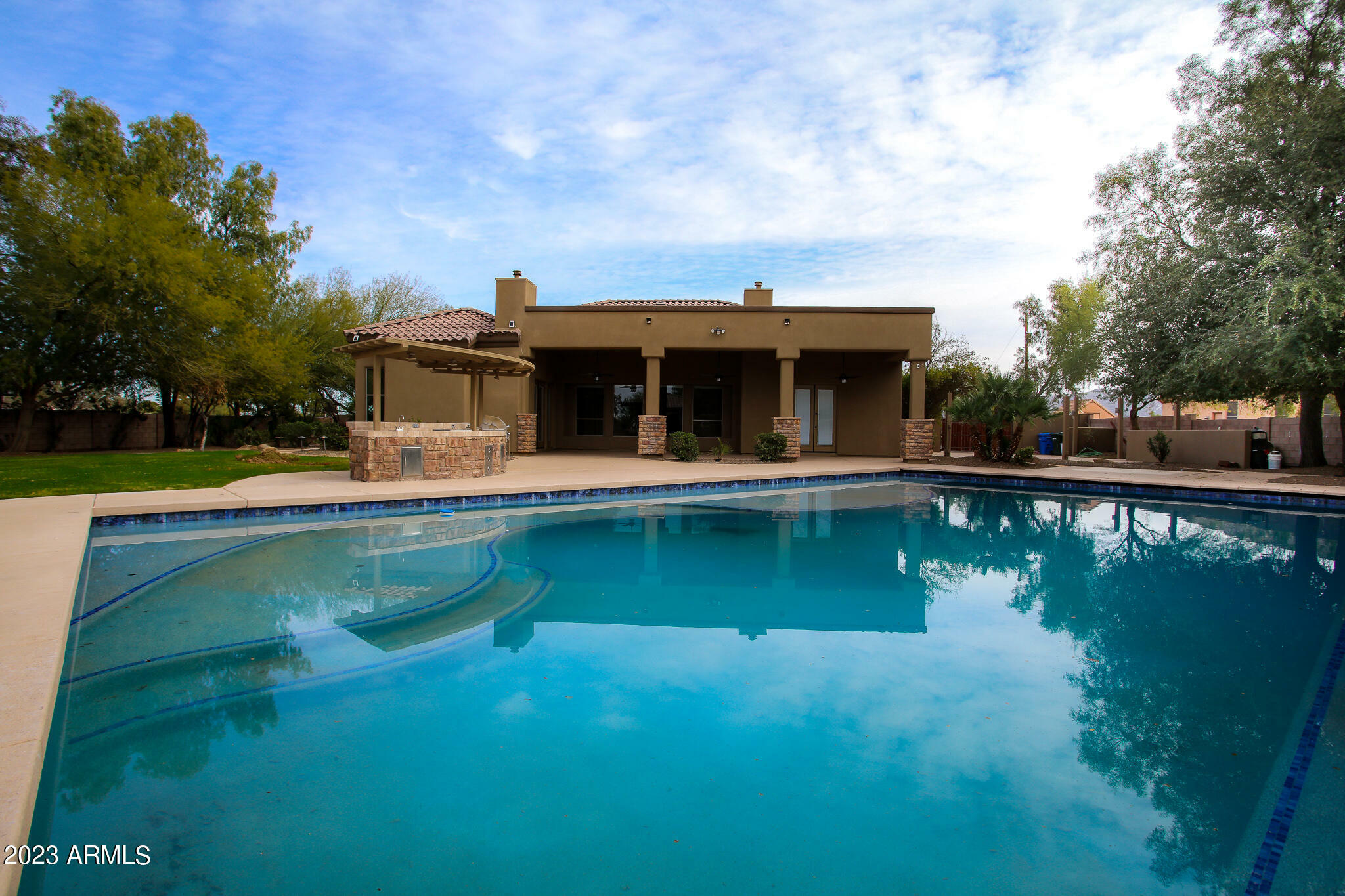 Property Photo:  8008 S 20th Avenue  AZ 85041 