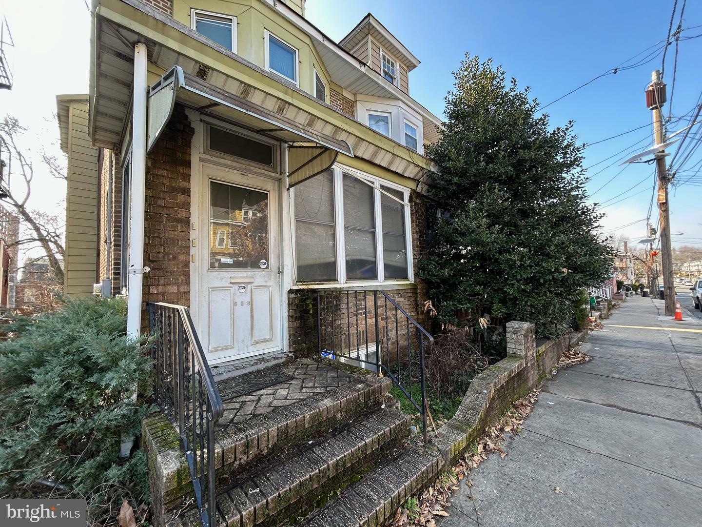 Property Photo:  633 Edgewood Avenue  NJ 08618 