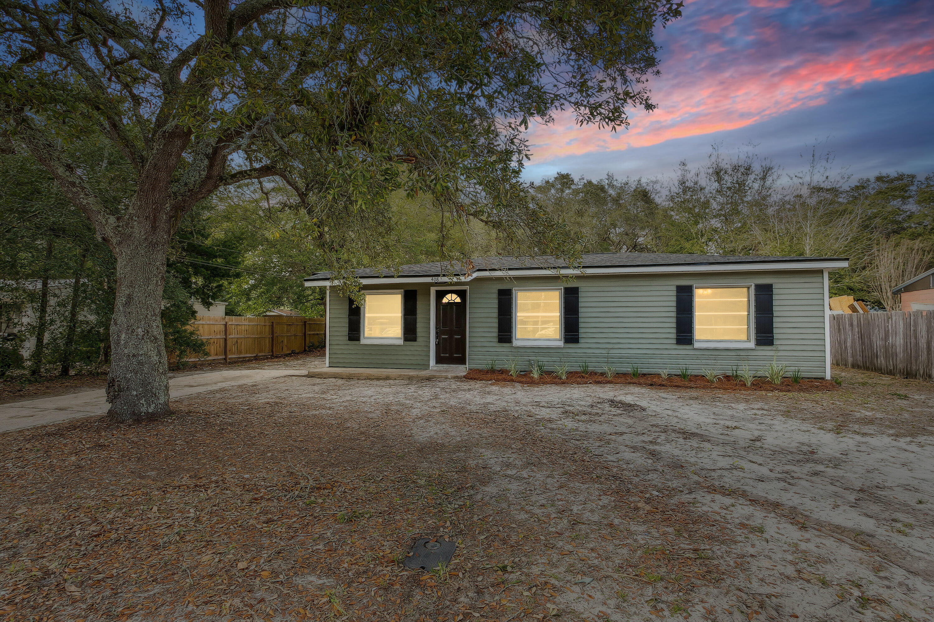 Property Photo:  408 Ed Street  FL 32547 