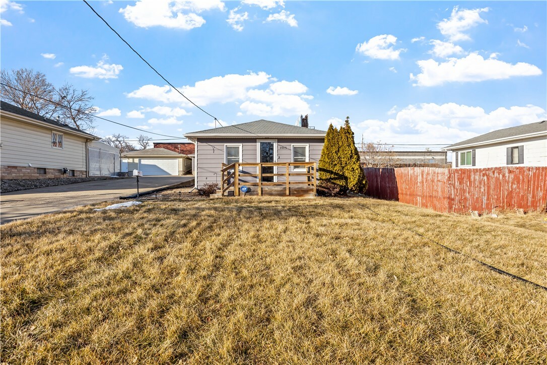 1015 West Street  Des Moines IA 50315 photo