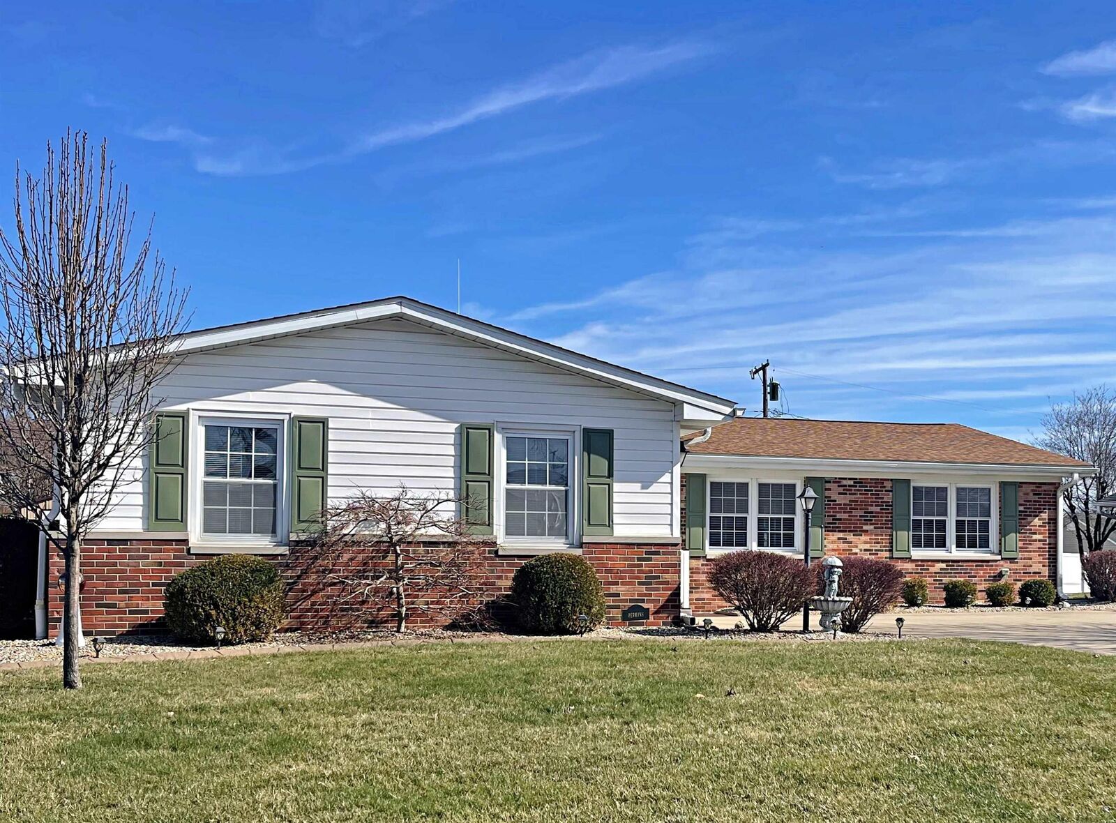 Property Photo: 304 Hill Court IN 47501