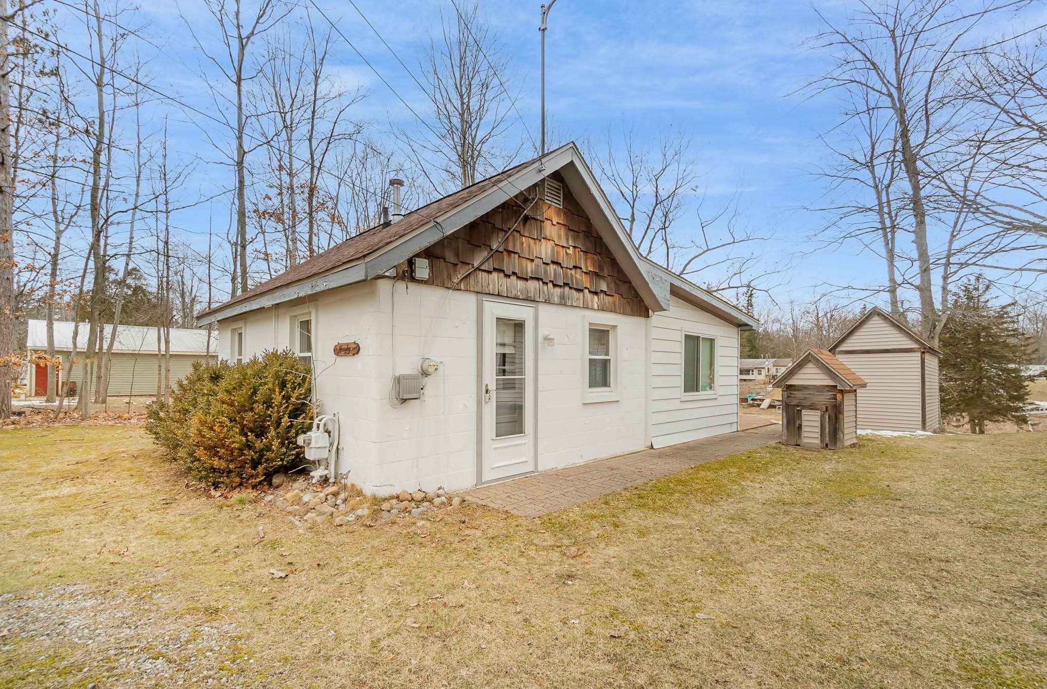 Property Photo:  1153 Creek Road  MI 48612 